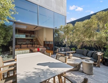 Hollister House l Urban Living w/Rooftop Terrace, Spa & Ocean Views 3