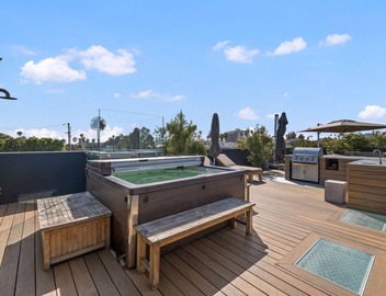 Hollister House l Urban Living w/Rooftop Terrace, Spa & Ocean Views 4