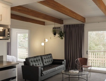 Hollywood Hills Hotel 4
