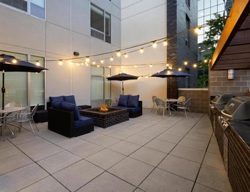 Home2 Suites by Hilton Greenville Downtown 2