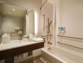 Home2 Suites by Hilton San Francisco Airport North 4