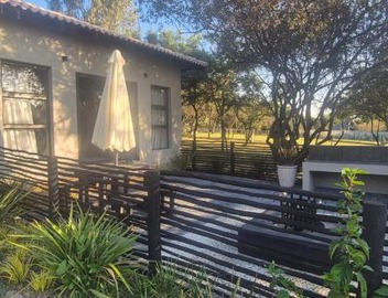 Hornbill Self Catering Cottages Muldersdrift 3
