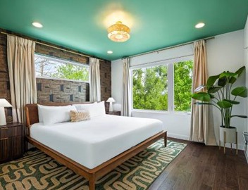 Hot Tub Club - Pool - BBQ - Walk to Rainey St 3
