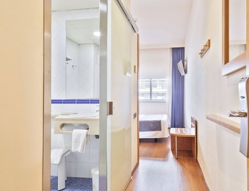 Hotel Acta Antibes 3