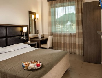 Hotel Artis 2