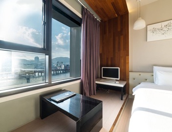 Hotel Bridge 2