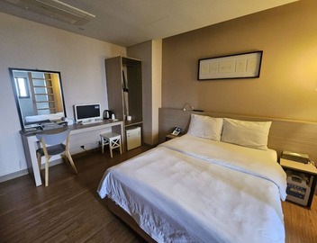 Hotel Clover 4