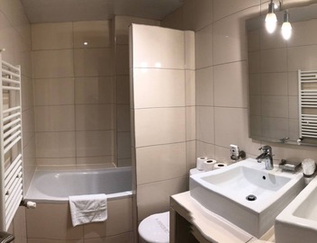 Hotel Cosmotel 3