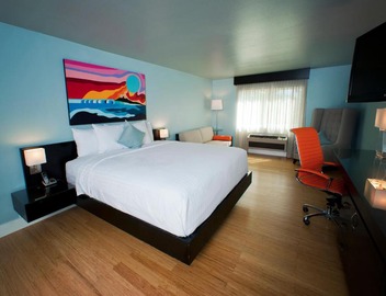 Hotel Current 3