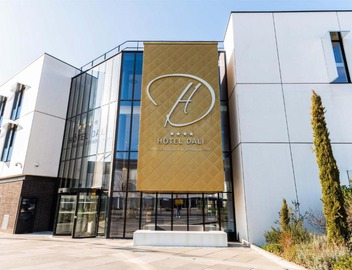 Hotel Dali Val d'Europe, Tapestry Collection by Hilton 4