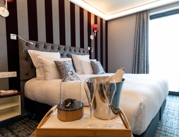 Hotel Dali Val d'Europe, Tapestry Collection by Hilton 2