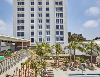 Hotel June West LA, a Member of Design Hotels 4