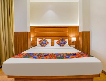Hotel Landmark Aura 2