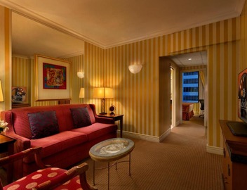 Hotel Le Soleil by Executive Hotels 4