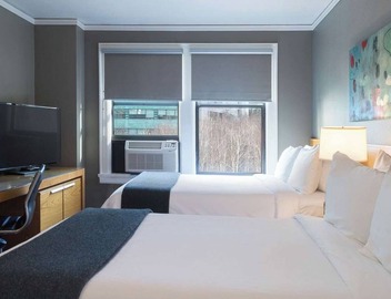 Hotel Max | 2 Double Beds | Art Hotel Energy, Denny Triangle, Downtown Walks 3