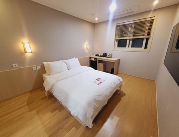 Hotel razaB 5