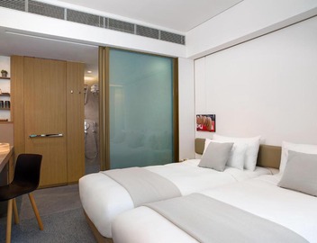 Hotel Stage 5