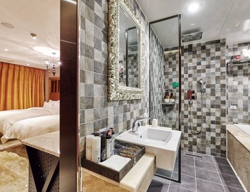 Hotel The Class 4