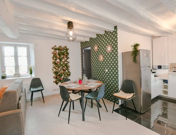 House 4