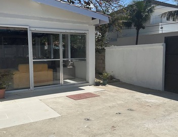 House in Guarujá with pool, 200 meters from Pernambuco Beach. 4
