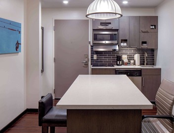 Hyatt House New Orleans/Downtown 4