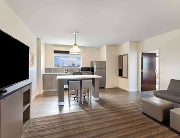 Hyatt House Orlando International Drive 2
