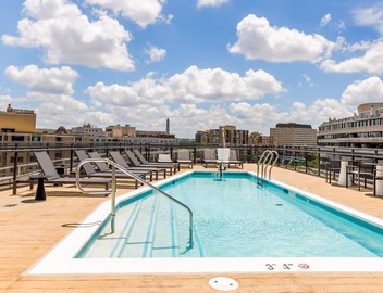 Ideal Studio at The Boathouse Apts Near Shops Etc 3