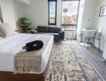 Ideal Studio at The Boathouse Apts Near Shops Etc 4
