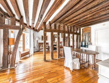 Ile Saint Louis - Quai d'Orleans 2bdr by B'Your Home 5