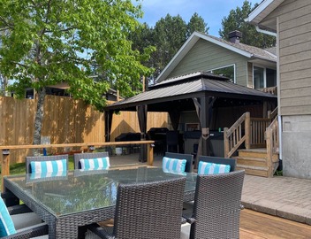 Incredible views, ample amenities & cozy atmosphere 5