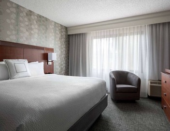 Indulge in Home-Like Comfort! Close to El Segundo Beach, Pets are Allowed 3