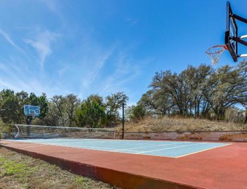 Infinity Edge Pool & Fire Pit: Spicewood Getaway! 2