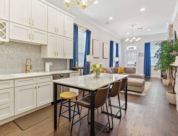 Insta Ready Meets Modern Comfort - Stylish 2BD/2BA 3