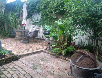 Irish channel gem, one block off Magazine Street, 40%off month long stays 4