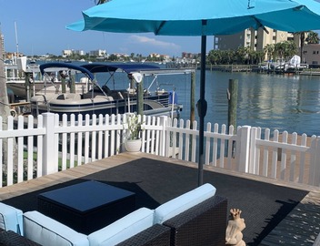 Island estates updated 2 bed 2 bath water views a short walk to Clearwater Beach 4