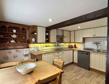Ivy Cottage 3