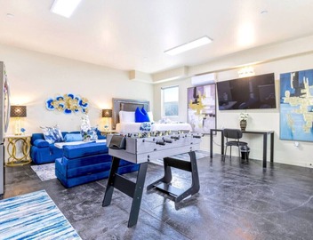 J. Chic 3BR: Patio, BBQ Grill, Games, & Free Parking. Near Universal & Hollywood 4