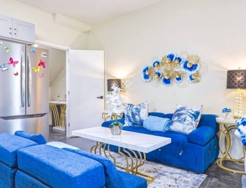 J. Chic 3BR: Patio, BBQ Grill, Games, & Free Parking. Near Universal & Hollywood 5