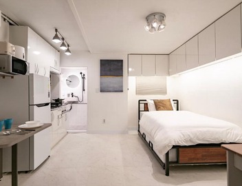 JTS Tailored Service Studio near Hyehwa Station 2
