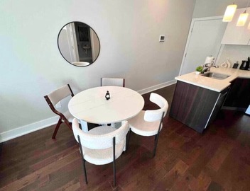 Juliet Balcony | Cute & Cozy Center City 1BR Apt 5