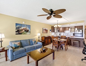 Kamaole Sands 10-113: Ocean View, Ground Level, Renovated, Large Lanai, Split-AC 4