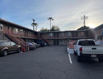 La Casa Inn 4
