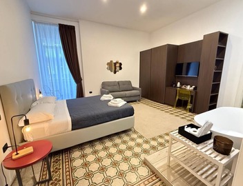 LA PIAZZA SUITE 5