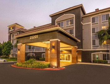 La Quinta by Wyndham Santa Clarita - Valencia 4