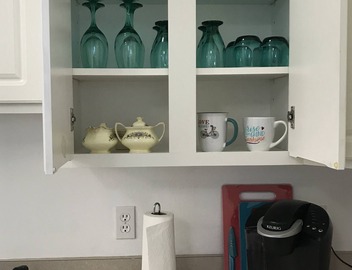 Lakefront Artist's Studio- Relax in Luxury! 5