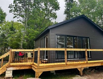 Lakefront Studio Cottage #8 2