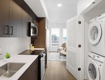 Landing | Stylish 1BD, Gym 4