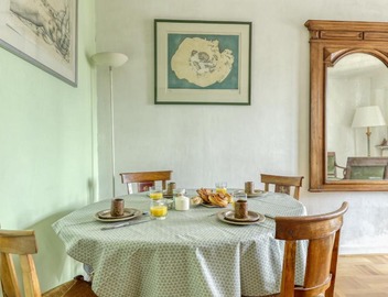 Large and Bright 2 Bdrs Flat with View - Paris 20 5