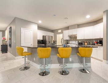 Large Groups! Game Room| BBQ| Spacious| Near Strip 3