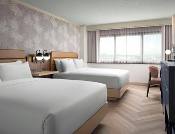 LAX Comfort for Families | Pet-Friendly, Shuttle, Pool, Close to Attractions 2